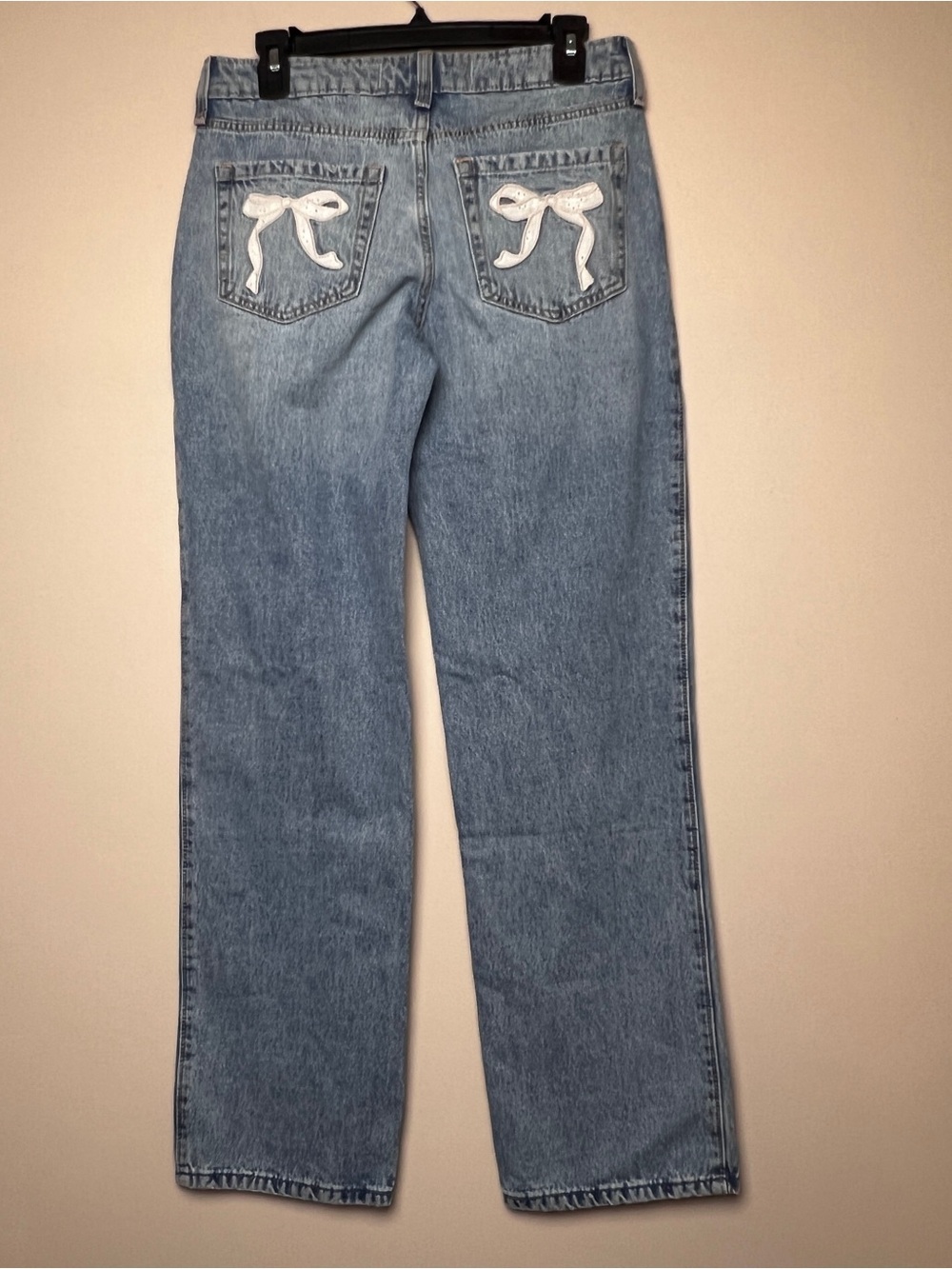Hollister Women’s Low Rise Loose straight leg White Bow Blue Jeans waist 25